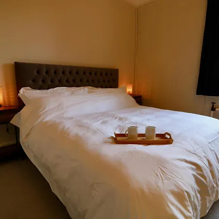 Luxury Apartment In Mossley Hill-2