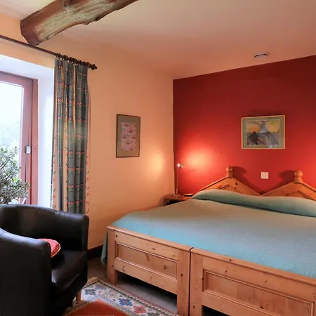 High Trenhouse-2