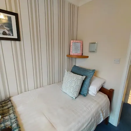 Arden House-2