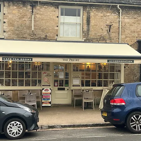 Priory Tearooms Burford With Rooms-2