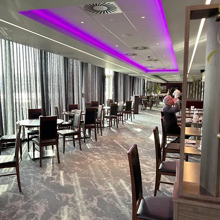 Tynecastle Park Hotel-2