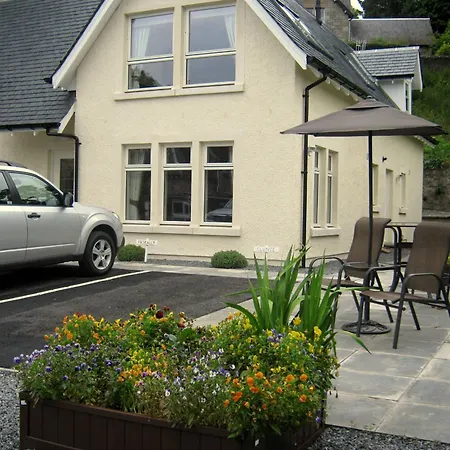 The Claymore Guest House-3