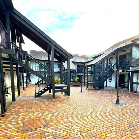 Quaysiders Lakes Resort - Quaysiders Club-3