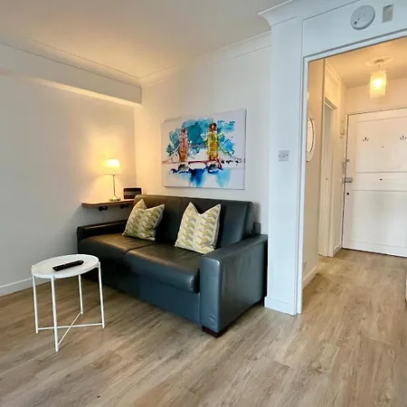 Marlyn Lodge - City Of London-3