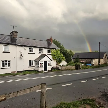 Dinas Castle Inn-2