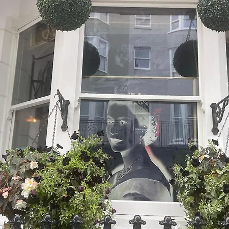 The Twenty One B&B-3