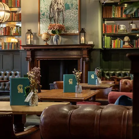 Coach & Horses Hotel-3