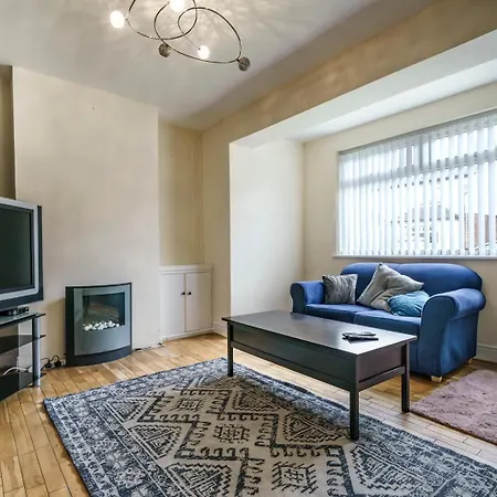 2 Bedroom Central House-2