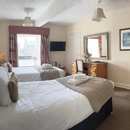 The Golden Lion Hotel-2