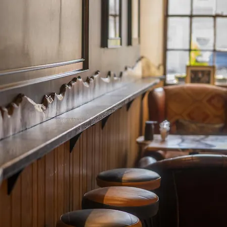 Black Bull Hotel-3