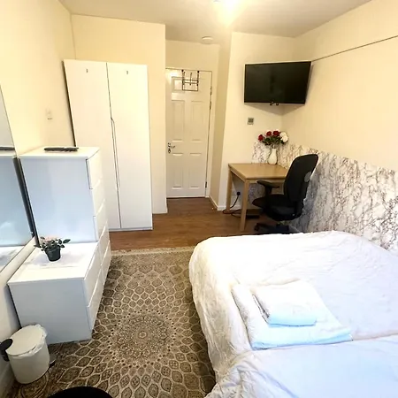 Mos' Place-3