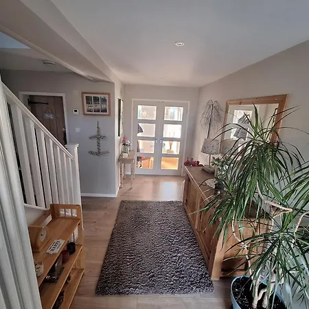 By The Sea, Home From Home Sleeps 6-2