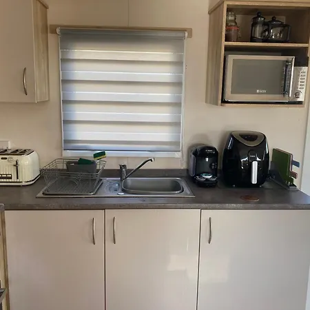 Caravan Porthcawl-2