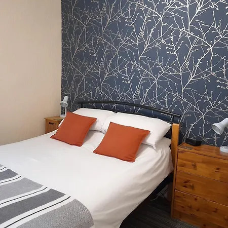 Phoenix Guest House-3
