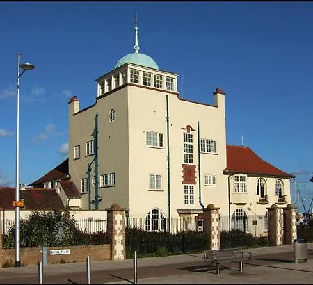 Royal Norfolk & Suffolk Yacht Club-2