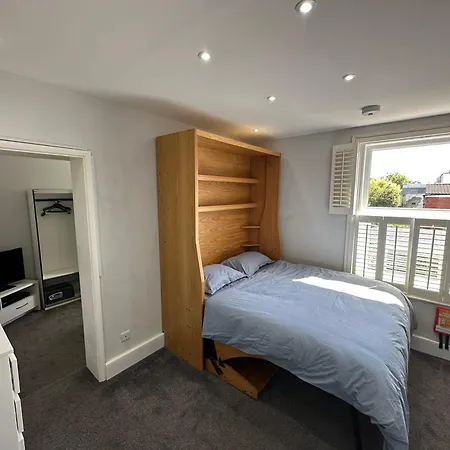 Keedwell Studio Apartments-2