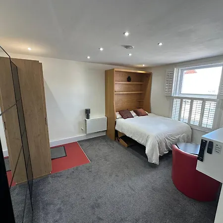 Keedwell Studio Apartments-3