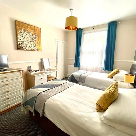 Buckingham Lodge Guest House-3