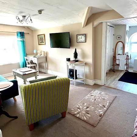 Ascot House Hotel-2