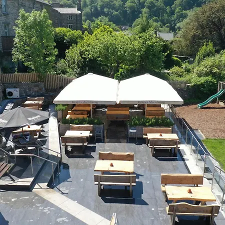 Grapes Hotel, Bar & Restaurant Snowdonia Nr Zip World-2