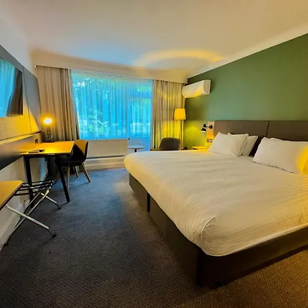 Holiday Inn Newport By Ihg-3