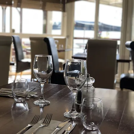 Salterns Harbourside Hotel-3