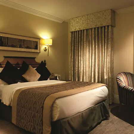 Hendon Hall-3