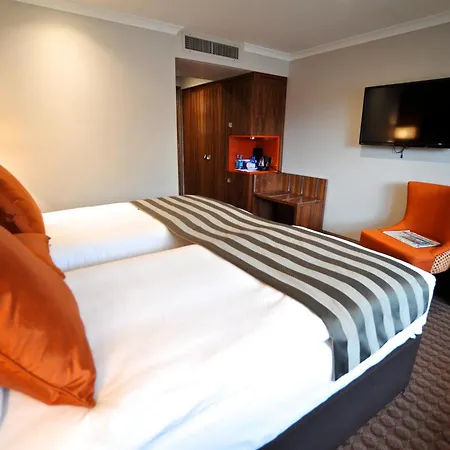 Frensham Pond Country House Hotel & Spa-3