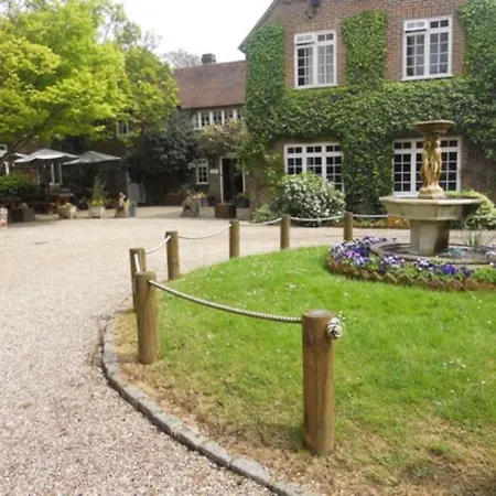 Howfield Manor Hotel-3