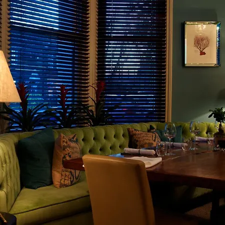 The Lodge Hotel - Putney-2