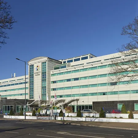 Hyatt Place London Heathrow Airport-3