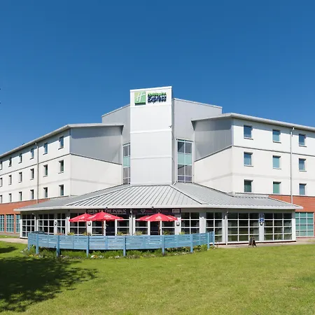 Holiday Inn Express Leigh - Sports Village By Ihg-3