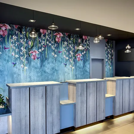 Leonardo Hotel Swindon-2