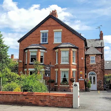 Chester Brooklands Bed & Breakfast-2