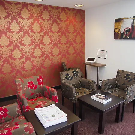 Ramada Cambridge-3