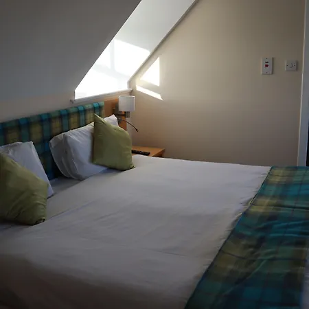 Clubhouse B& B-2