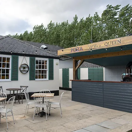 The Queen'S Arms-2
