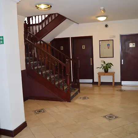 Globe Hotel-2