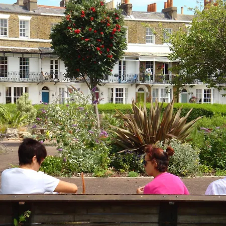 Spencer Court-2