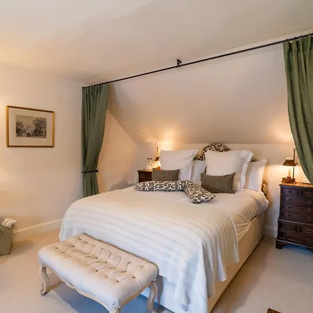 The Royal Hotel-3