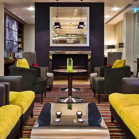 Hampton By Hilton Luton Airport-3