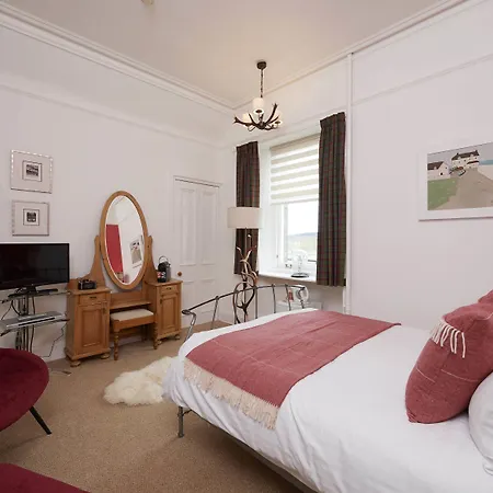 Trafford Bank Guest House-3