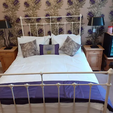 Trafford Bank Guest House-2