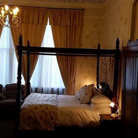 The Royal Hotel Tain-3