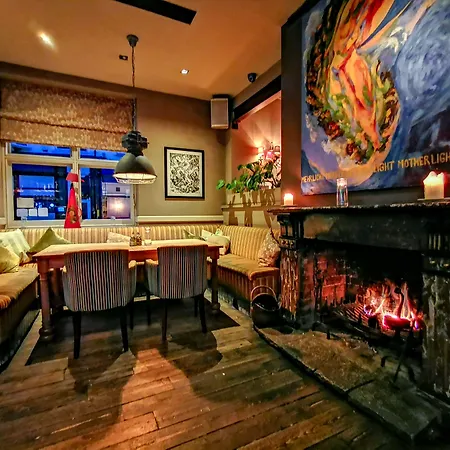 Ox Hotel, Bar, & Grill-3