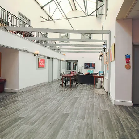 Oyo Hotel Clamart-2