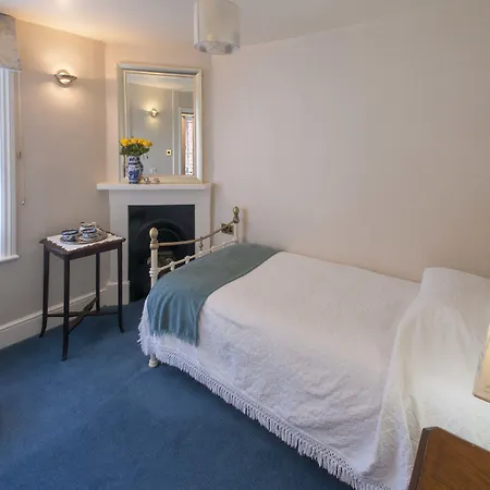Yorke Lodge Bed & Breakfast-3