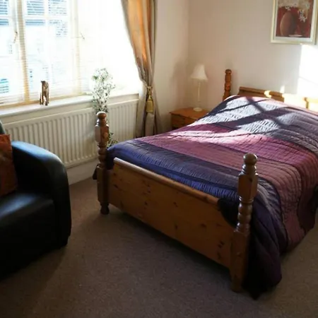 Auplands En-Suite Rooms-2