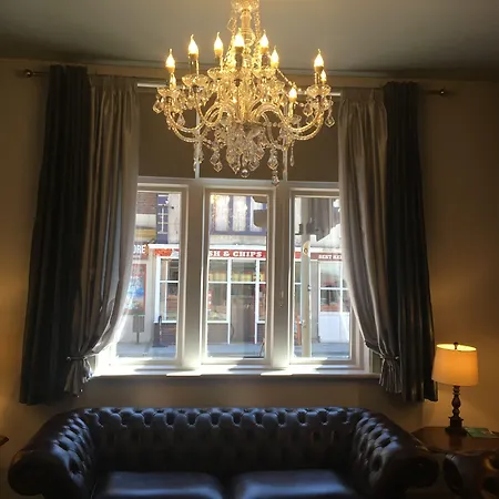 The Royal Hotel Crewe, A Brilliant Collection, Powered By Oyo-3