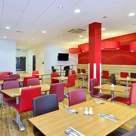Travelodge Aberdeen Central Justice Mill Lane-2